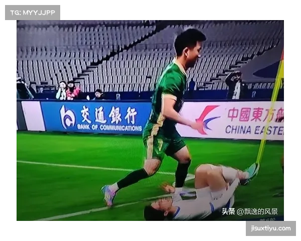 申花前场任意球配合精妙 陈晋一左脚弧线直挂死角